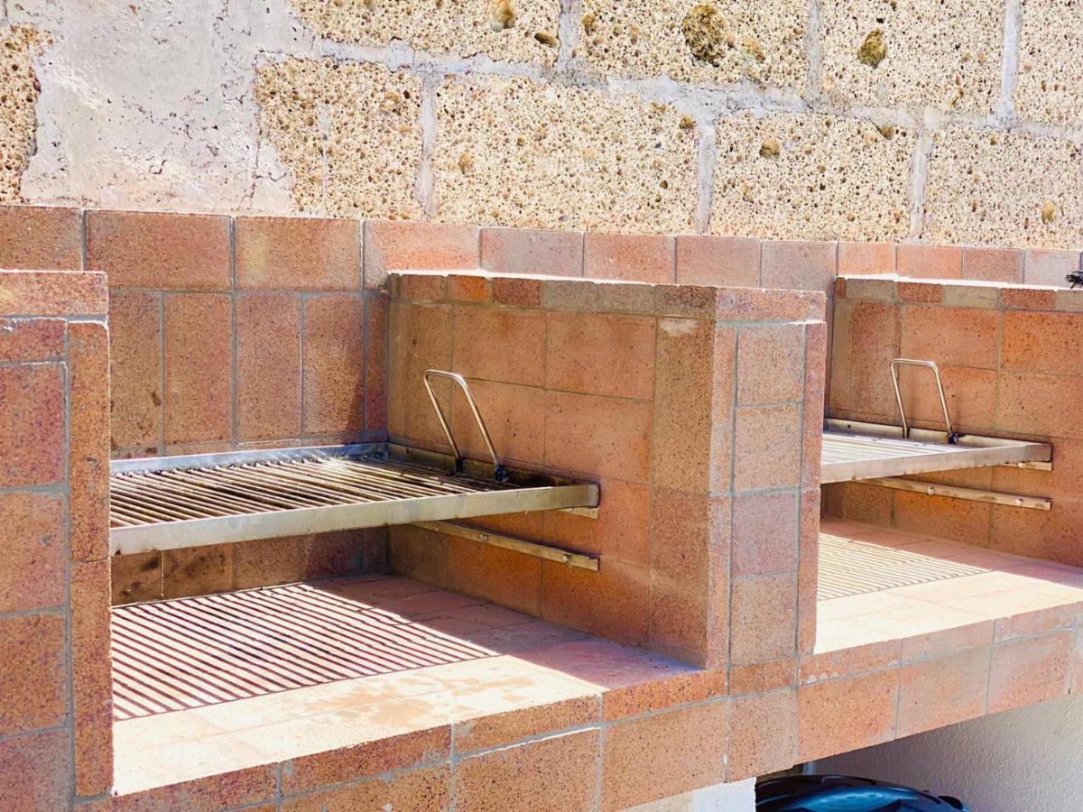 Villa Nashira Hot Tub Piscina Y Jardin Buzanada Esterno foto